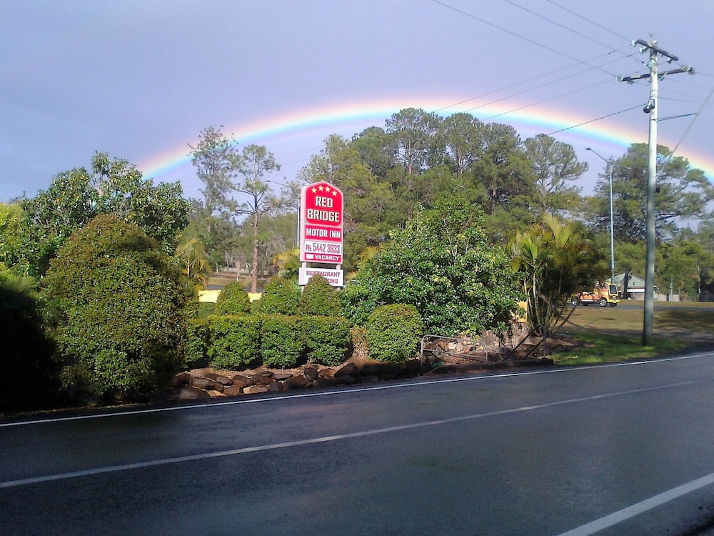 Red Bridge Motor Inn, Sunshine Coast Red Bridge Motor Inn, Sunshine Coast