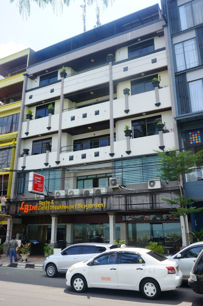 Losari Beach Inn, Makassar Losari Beach Inn, Makassar