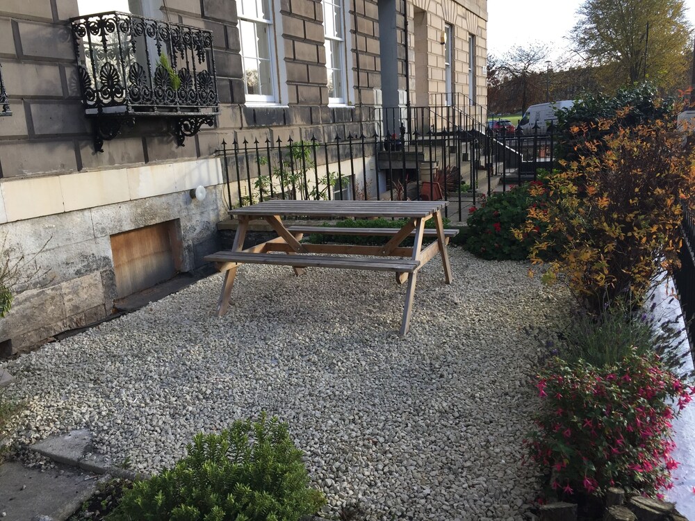 Adelphi Hotel, Edinburgh Adelphi Hotel, Edinburgh
