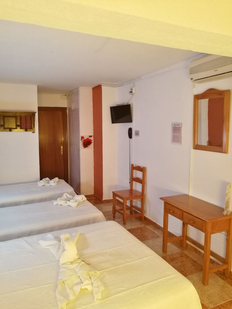 Hostal Virgen del Rocio II, Torremolinos Hostal Virgen del Rocio II, Torremolinos