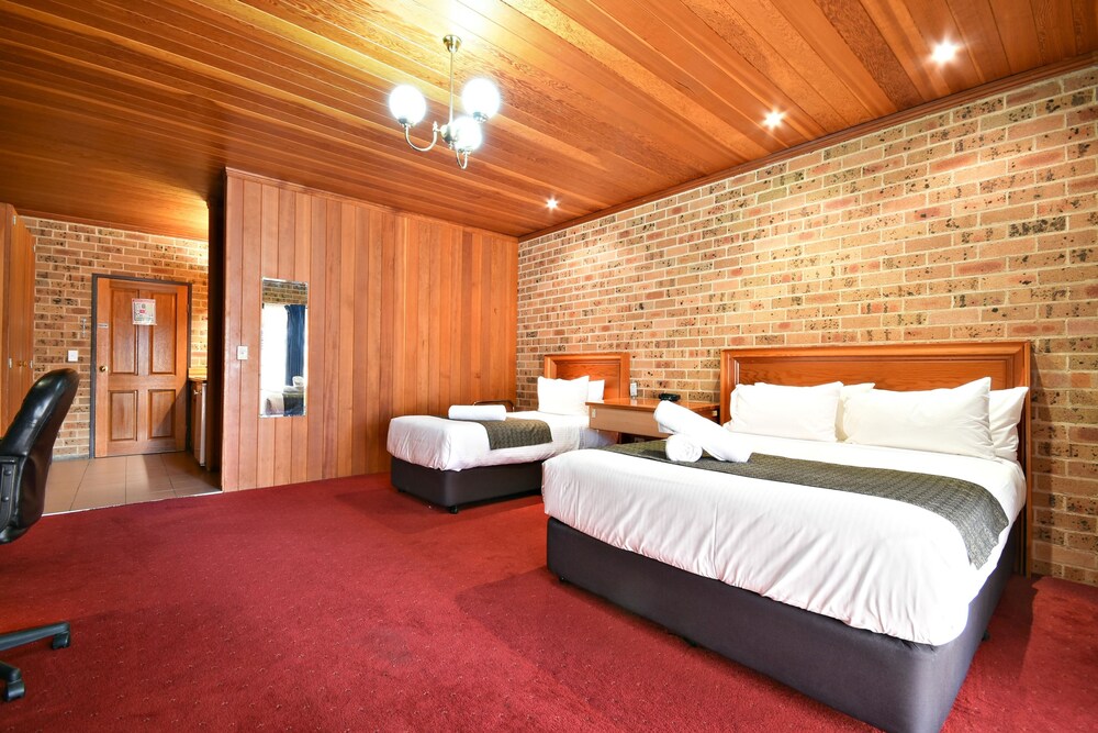 Macquarie Inn, Dubbo Macquarie Inn, Dubbo
