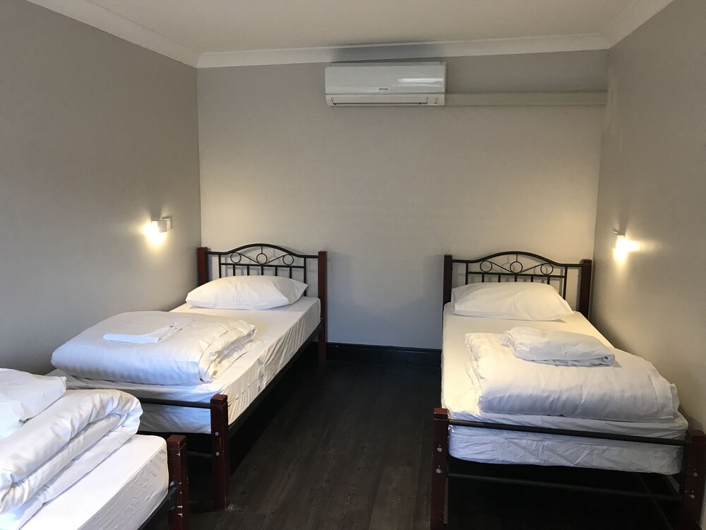 The Village Bondi Beach - Hostel, Sydney The Village Bondi Beach - Hostel, Sydney