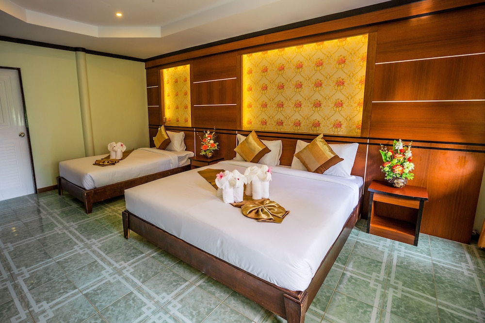 Phi Phi Andaman Beach Resort, Phi Phi Island Phi Phi Andaman Beach Resort, Phi Phi Island