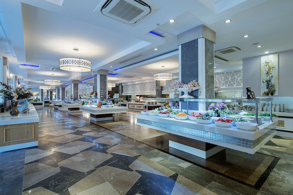Crystal Waterworld Resort & Spa - All Inclusive, Belek Crystal Waterworld Resort & Spa - All Inclusive, Belek