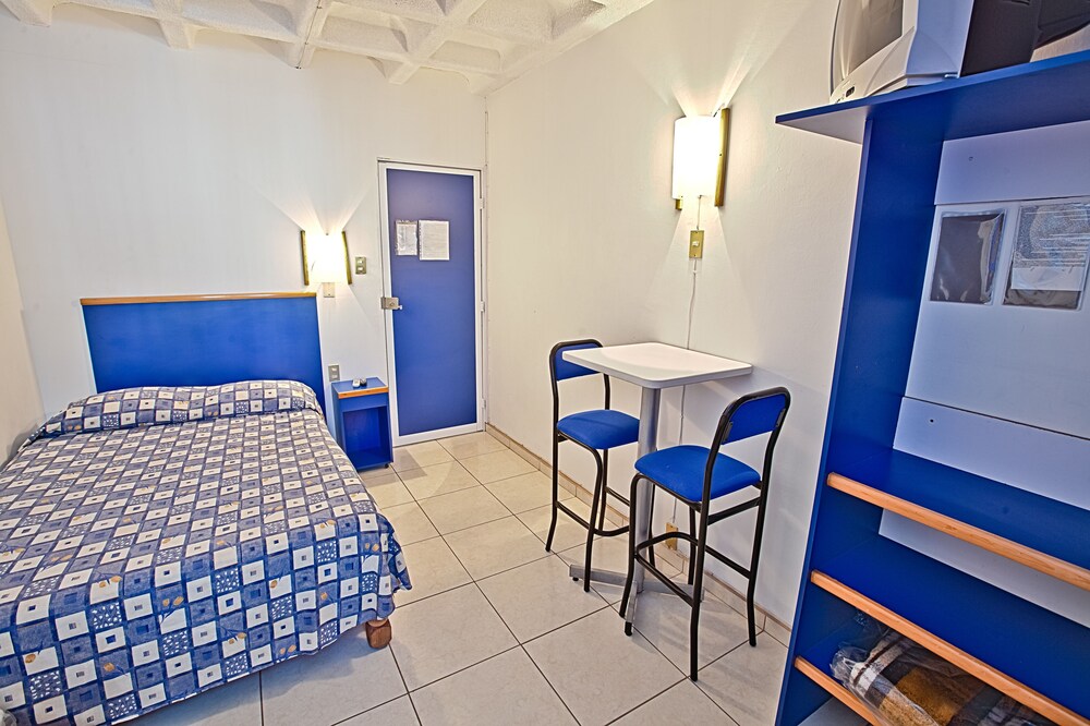 Hotel Vagabundo Glorieta Colon, Guadalajara Hotel Vagabundo Glorieta Colon, Guadalajara