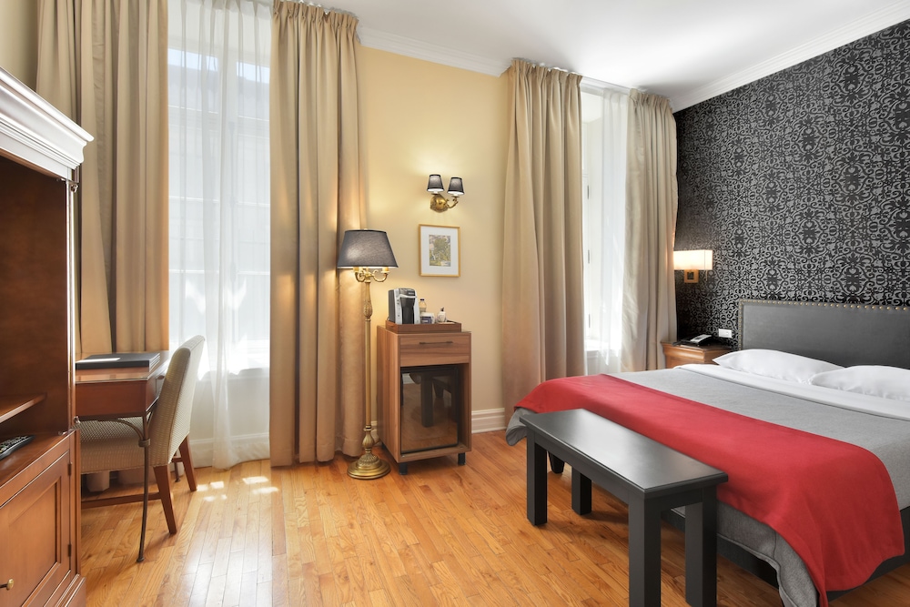 Hotel Bonaparte, Montreal Hotel Bonaparte, Montreal
