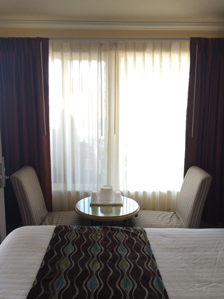 Oasis Inn & Suites, Santa Barbara Oasis Inn & Suites, Santa Barbara
