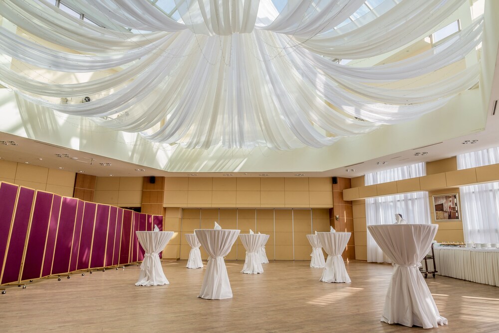 Mega Palace Hotel, Yuzhno-Sakhalinsk Mega Palace Hotel, Yuzhno-Sakhalinsk