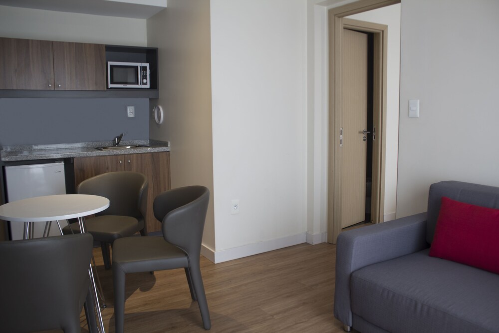 Regency Way Montevideo Hotel, Montevideo Regency Way Montevideo Hotel, Montevideo