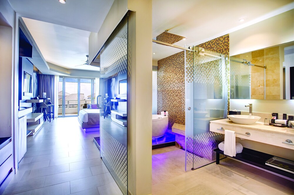 CHIC by Royalton Resorts - Adults Only All Inclusive, Punta Cana CHIC by Royalton Resorts - Adults Only All Inclusive, Punta Cana