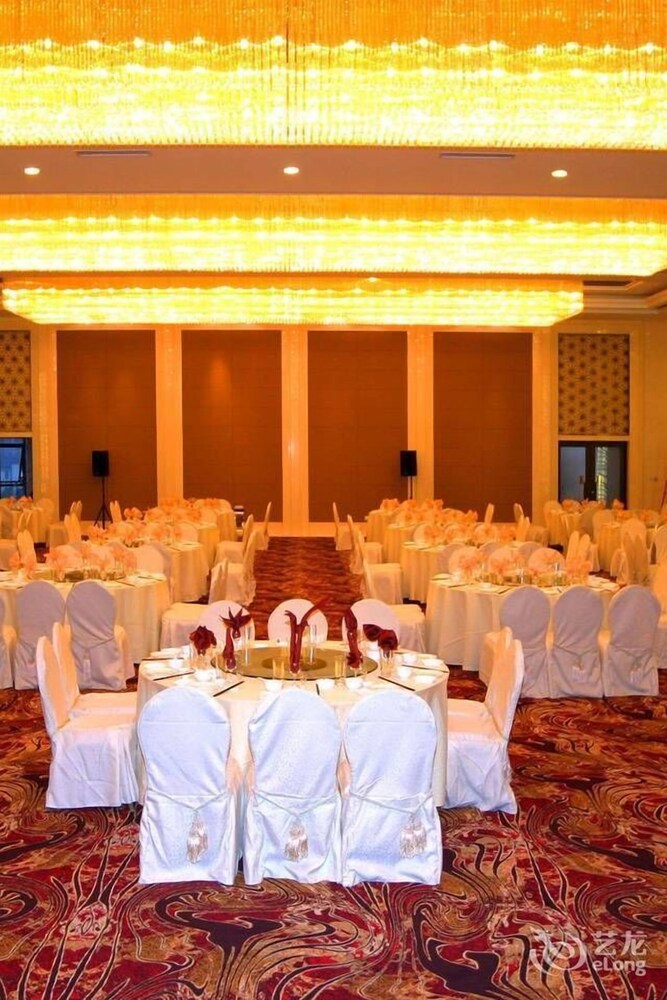 Golden Phoenix Hotel, Taizhou (Jiangsu) Golden Phoenix Hotel, Taizhou (Jiangsu)