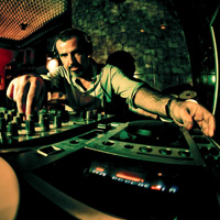 Berlin Pub Crawl - Nightlife Tour