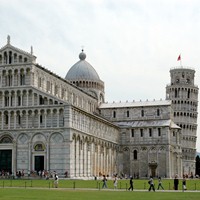 Pisa & Lucca Full-Day Tour
