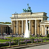 Berlin Hop-On Hop-Off Tour with Boat Ride & Attraction Passes