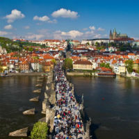 Prague Sightseeing Tour with river cruise & refreshments