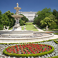 Half-Day Walking Tour of Hapsburg Madrid with Royal Palace