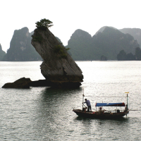 Small-Group Tour: Full-Day Cruise through Halong Bay