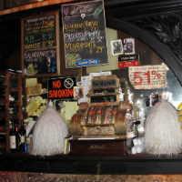 Small-Group Walking Tour: Pub Tour in Historic Downtown Houston