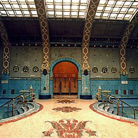 Skip-The-Line Budapest Sightseeing Tour & Gellert Bath Admission