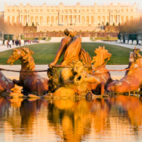 Skip the Line: Versailles Palace and Gardens Tour with Fountain or Musical Gardens Show Ticket