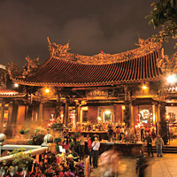 Taipei Night Tour with Barbeque Dinner