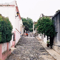 Colonia City Day Tour