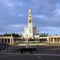 Combo Saver: Half-Day Tour of Classic Lisbon & Half-Day Tour of Fatima