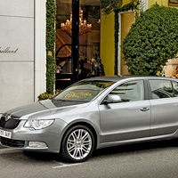 Roundtrip Vienna Airport to Bratislava Hotel Private Transfer via Car or Minivan