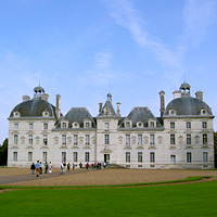 Full-Day Loire Valley Castles: Chambord, Cheverny & Chenonceau