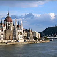Skip-The-Line Budapest Sightseeing Tour & Guided Parliament Visit
