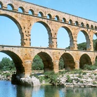 Nimes and Uzes Tour