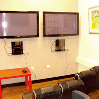 Admission to the Executive Lounges at Heathrow Airport (Terminals 1 or 3 only)