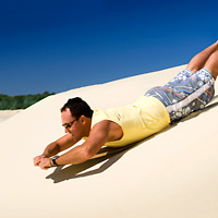 Tangalooma Island Day Tour with Dolphin Feeding and Lunch
