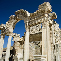 Full-Day Tour to Ancient Ephesus with Flights and Lunch