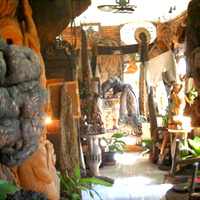 Full-Day Private Temples Gardens and River Cruise