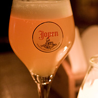 Half-Day Small Group Walking Tour: Amsterdam Beer Tour
