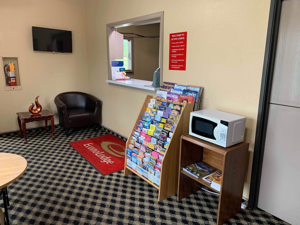 Econo Lodge, Cloud