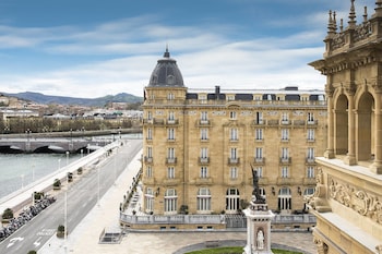 Hotel Maria Cristina, a Luxury Collection Hotel Hotel Maria Cristina, a Luxury Collection Hotel