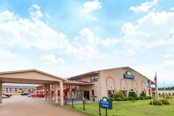 Days Inn by Wyndham Canton in Canton, Texas