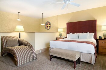Studio, One King Bed