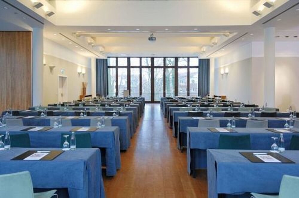Privathotel Lindtner Hamburg Hamburg 1 7 5 Price Address Reviews