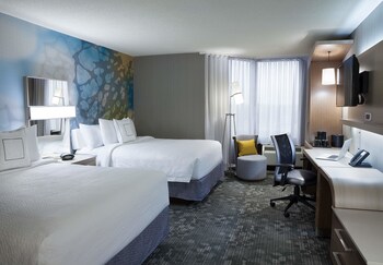 Executive One Queen Bed Non-Smoking