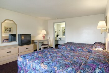 2 Double beds Non Smoking 1st Floor