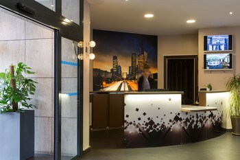 tarifs reservation hotels The Originals Boutique, Hôtel La Défense, Nanterre (Qualys-Hotel)
