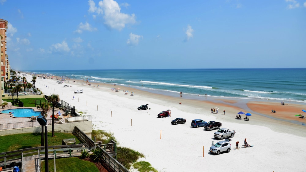 Holiday Inn Express Suites Oceanfront Daytona Beach Inr 1240 Off Holiday Inn Express Suites Oceanfront