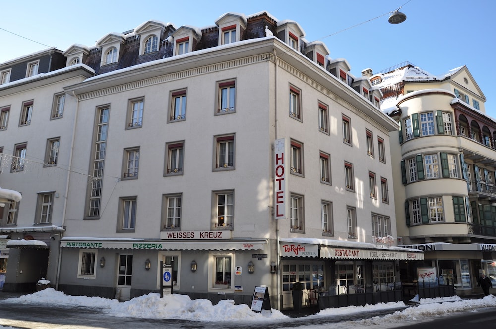 Hotel Weisses Kreuz, إنترلاكن