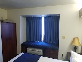 Standard Room, 1 Queen Bed, Smoking
