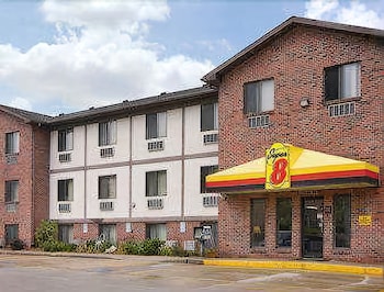 Super 8 by Wyndham Omaha/West Dodge Super 8 by Wyndham Omaha/West Dodge