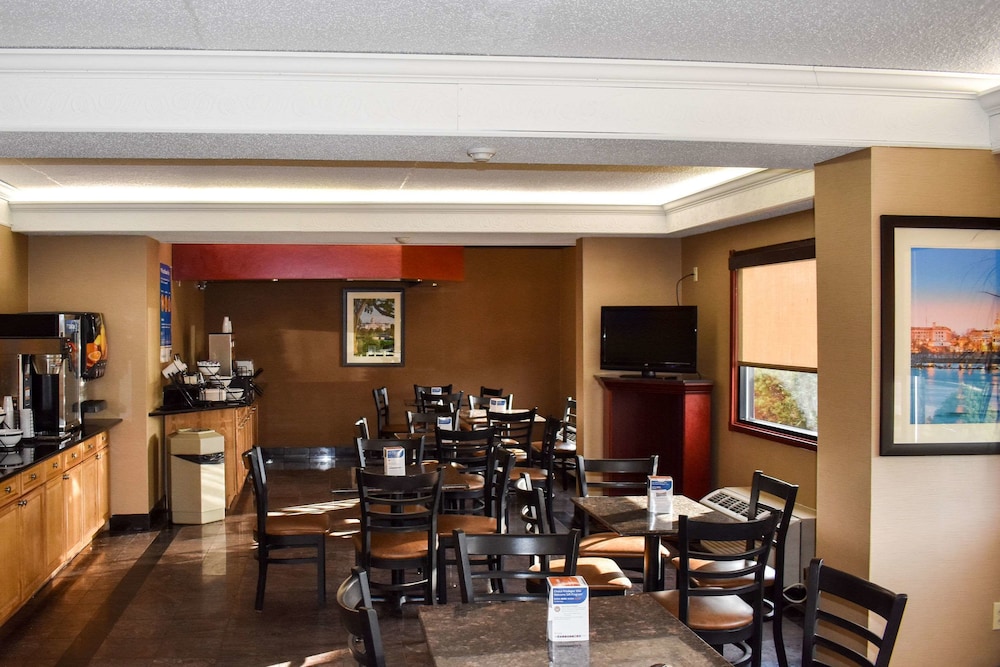 Comfort Inn Bordentown Near Nj Turnpike Bordentown Nj Get Inr
