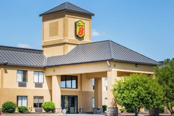 Super 8 by Wyndham Piedmont Greenville Area in Piedmont, South Carolina